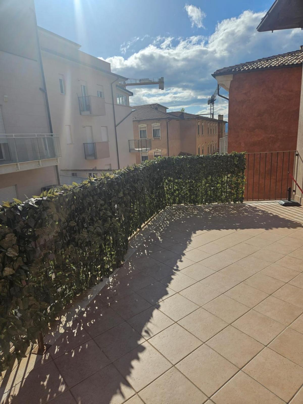 ラクイラSotto La Torreアパートメント エクステリア 写真